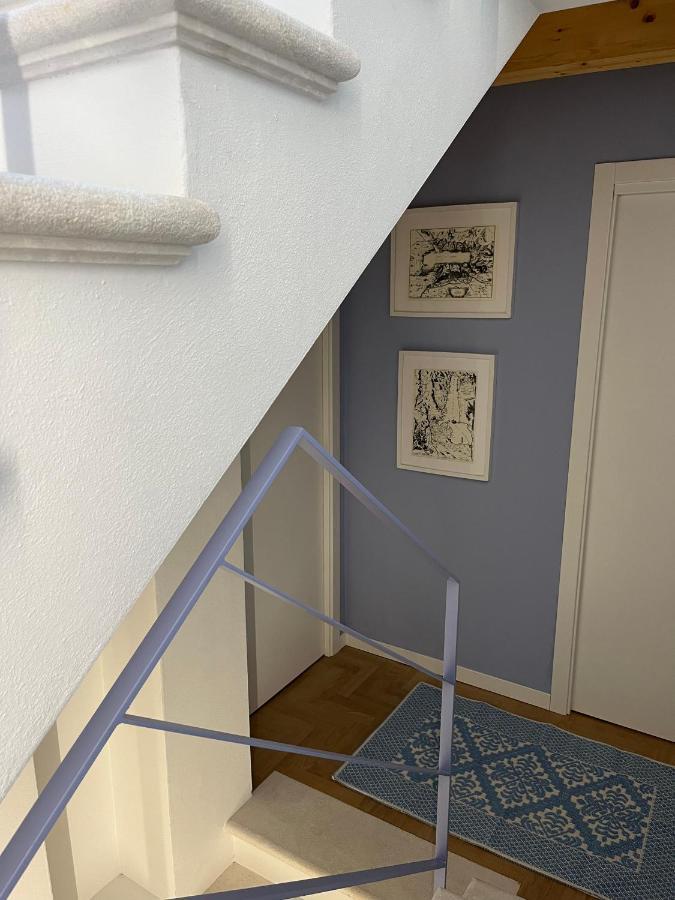 La Piccola Casa Al Lago - Intera Casa Con 3 Camere E 2 Box Salo Luaran gambar