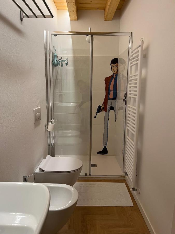 La Piccola Casa Al Lago - Intera Casa Con 3 Camere E 2 Box Salo Luaran gambar