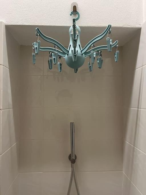 La Piccola Casa Al Lago - Intera Casa Con 3 Camere E 2 Box Salo Luaran gambar
