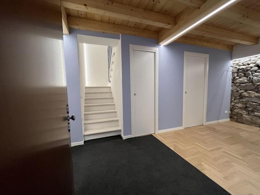 La Piccola Casa Al Lago - Intera Casa Con 3 Camere E 2 Box Salo Luaran gambar