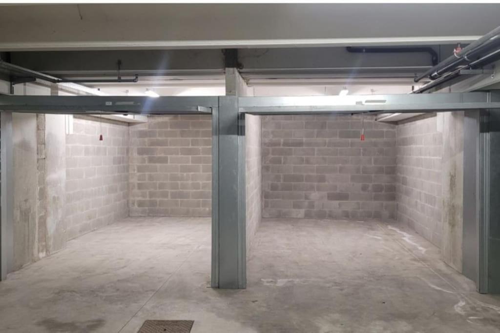 La Piccola Casa Al Lago - Intera Casa Con 3 Camere E 2 Box Salo Luaran gambar