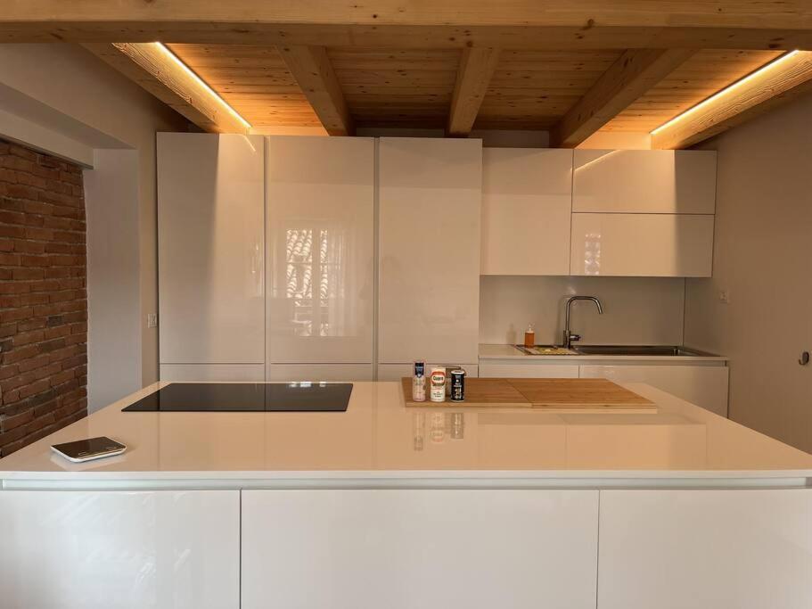 La Piccola Casa Al Lago - Intera Casa Con 3 Camere E 2 Box Salo Luaran gambar