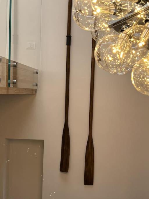 La Piccola Casa Al Lago - Intera Casa Con 3 Camere E 2 Box Salo Luaran gambar